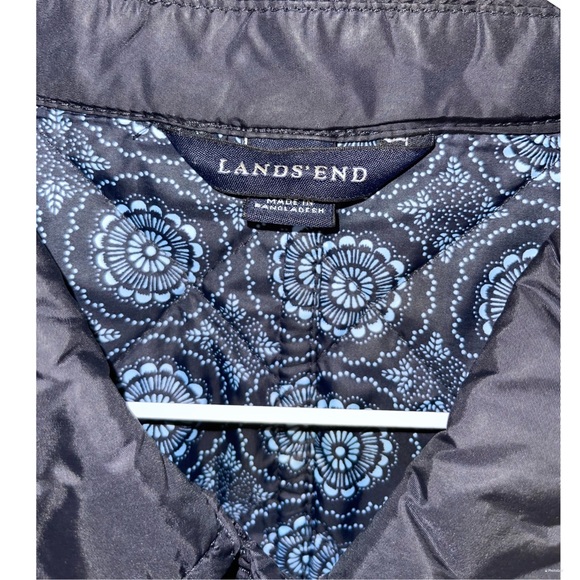 LANDS’ END INSULATED QUILTED BARN COAT - Picture 5 of 5